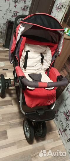 Прогулочная коляска