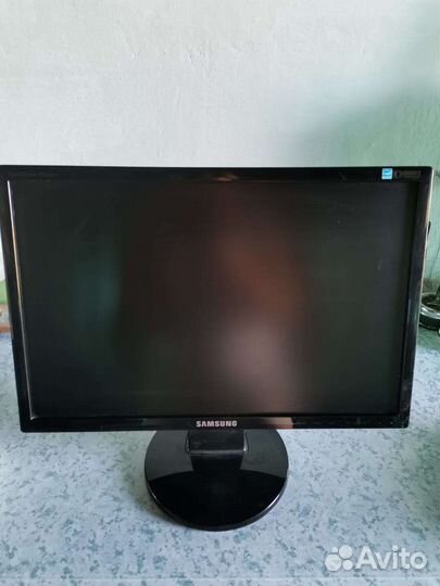 Монитор Samsung