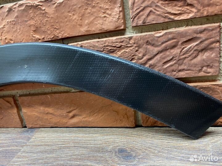 Накладка двери задн прав Subaru Forester SK S14