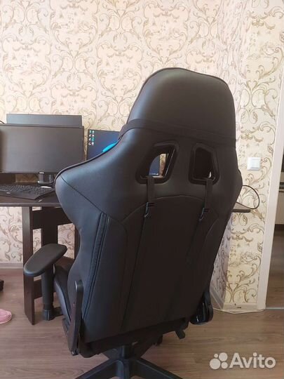 Игровое кресло Viking Aero