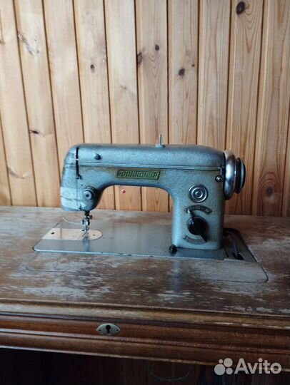 Швейная машина Панония