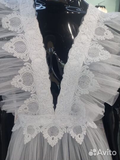 Белый школьный фартук