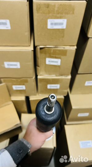 Передний амортизатор Lexus GX470