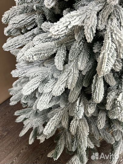 Елка искусственная литая заснеженная