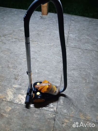 Пылесос Bort BSS-1800N-O