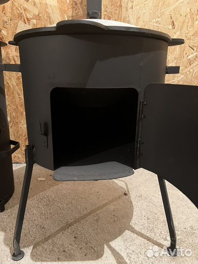 Казан и печь с трубой