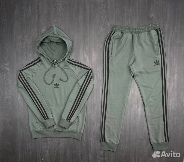 Спортивный костюм Adidas