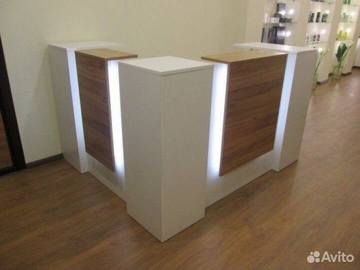 Ресепшн стойка