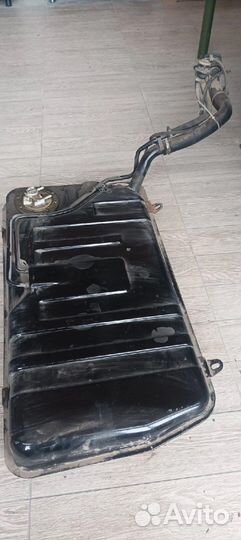 Топливный бак с насосом на Шевроле Ниву