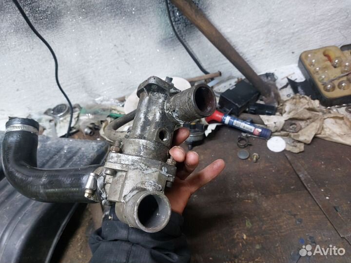 Корпус термостата ваз 2110