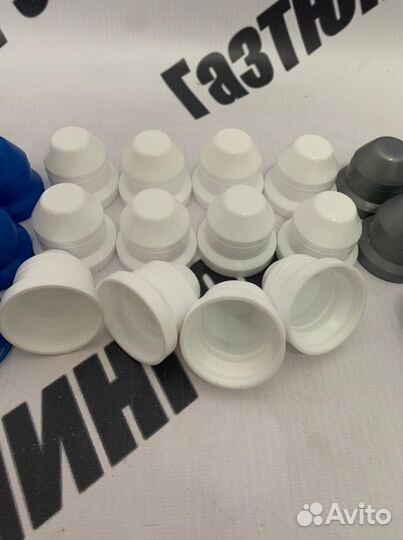 Колпачки на гайку колеса