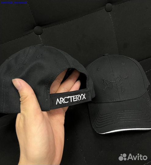 Arcteryx: кепка в двух оригинальных цветах