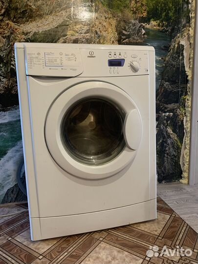 Стиральная машина indesit