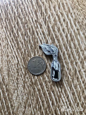 Значек коктейль молотова