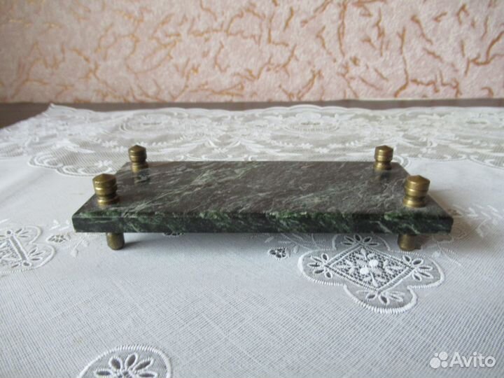 Подставка камень змеевик