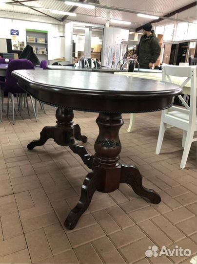 Стол из массива Лапка