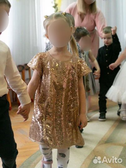 Платье с пайетками 104