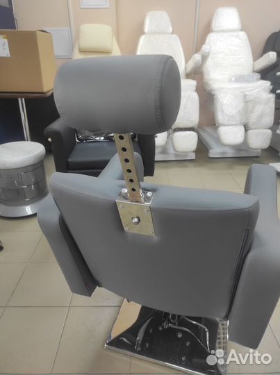 Парикмахерское кресло Бруклин с откидной спинкой