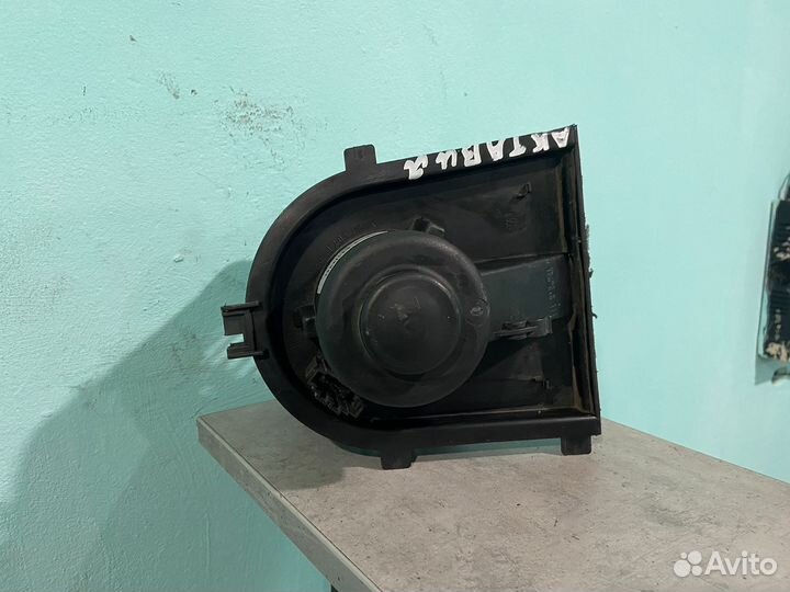 Моторчик печки Skoda Octavia 1 (A4)