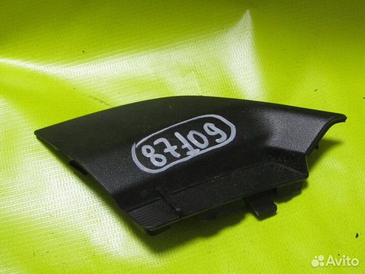 Заглушка в бампер Toyota RAV-4 15-19 г 87109