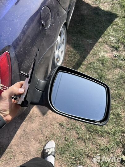 Зеркало заднего вида на гранту