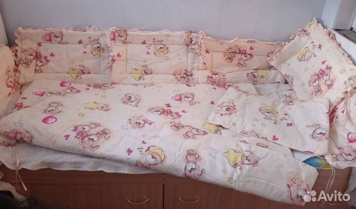 Постельное в детскую кроватку