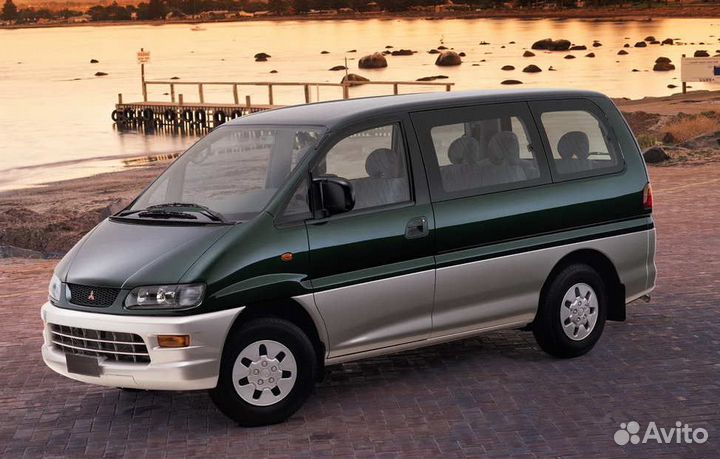 Арка правая Mitsubishi Space Gear, Mitsubishi L400