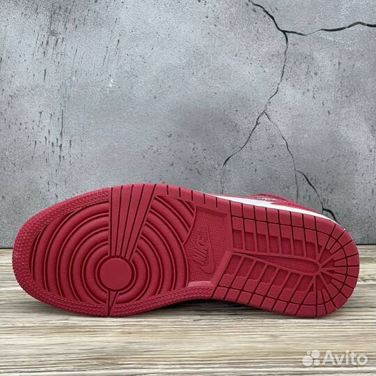 Nike Air Jordan 1 Retro High Track Red кроссовки