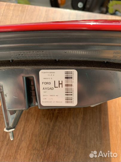 Фонарь задний внутренний левый Ford Fusion