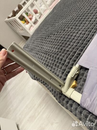 Защитный бортик для взрослой кровати