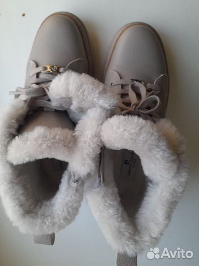 Ботинки женские зимние. 39