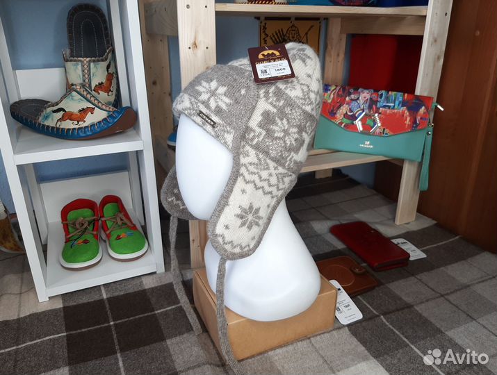 Шапка ушанка из шерсти яка снежинка