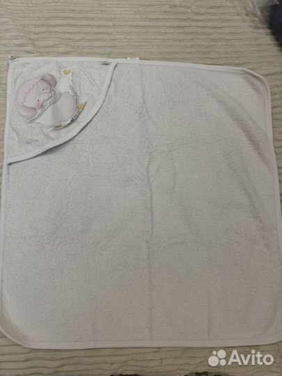 2 полотенца с уголком для новорожденных
