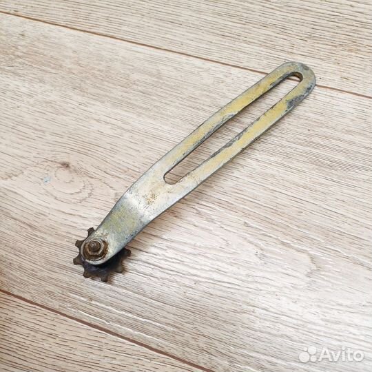 Натяжитель цепи мопед рига 7, 11, 13