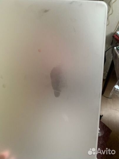 Продам чехол накладку на макбук pro13