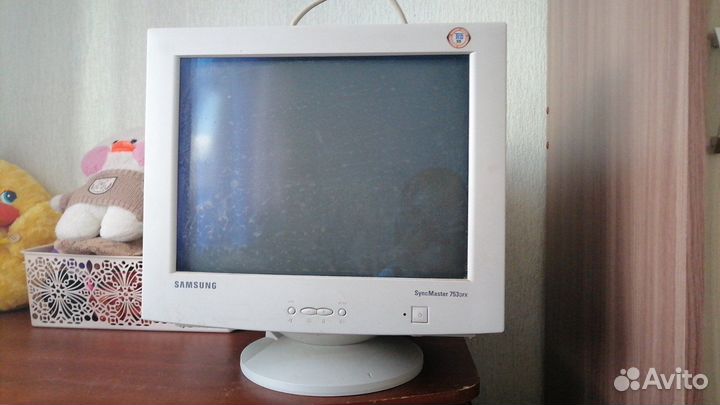 Монитор Samsung SyncMaster 753DFX