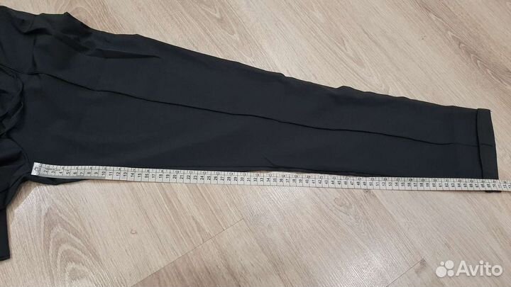 Новые легкие брюки на 44