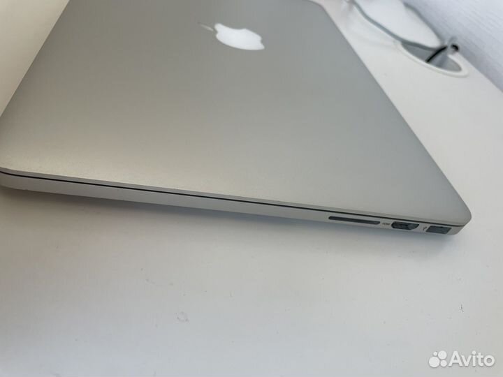 Apple MacBook Pro 13 2015 года 256 Гб