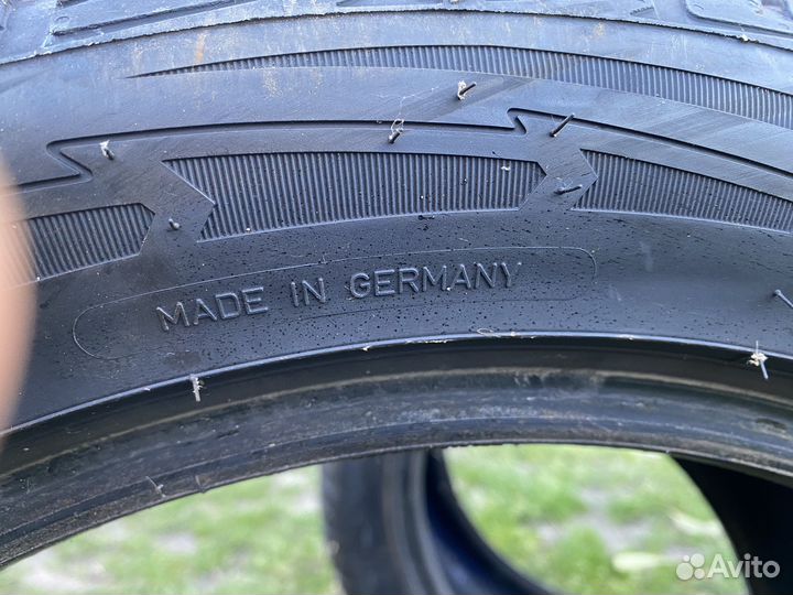 Goodyear UltraGrip Performance 235/50 R18