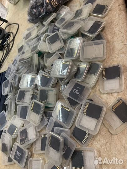 Коробочки (футляры) для карт памяти SD/microSD