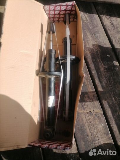 Амортизатор задний WV