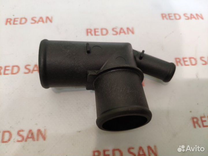 Патрубок системы охлаждения Toyota