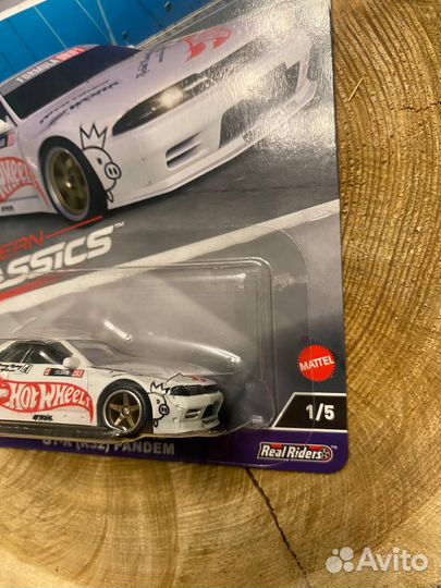 Hot Wheels Premium Nissan Skyline GT-R (R32) Pande