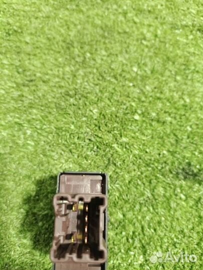 Кнопка подогрева сиденья Nissan Note хэтчбек 1.4