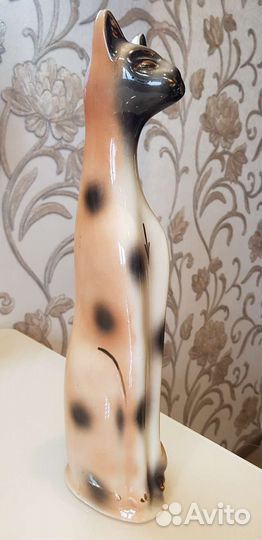 Статуэтка кошки