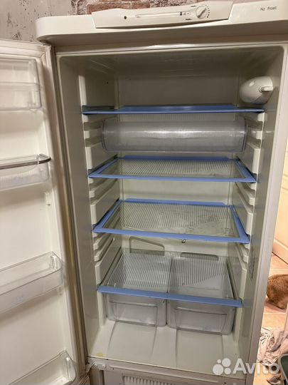 Холодильник Indesit