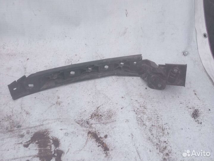 Кронштейн переднего бампера левый Chery Tiggo 7