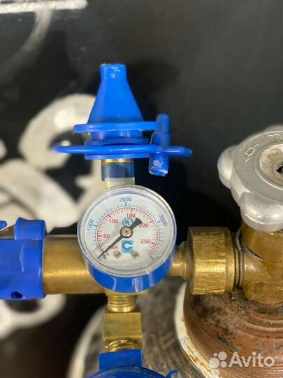 2 балкона для гелия 40 литров с редуктором