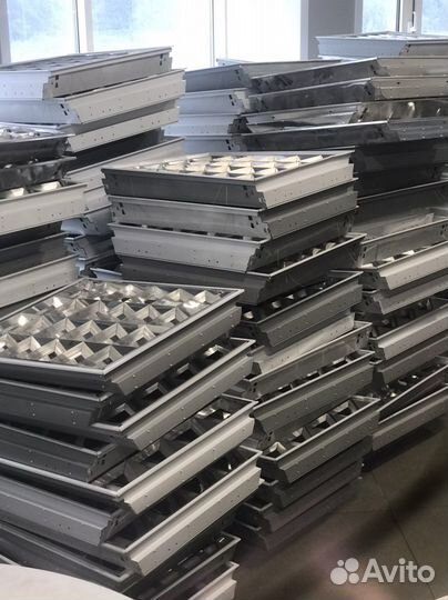 Светильник потолочный