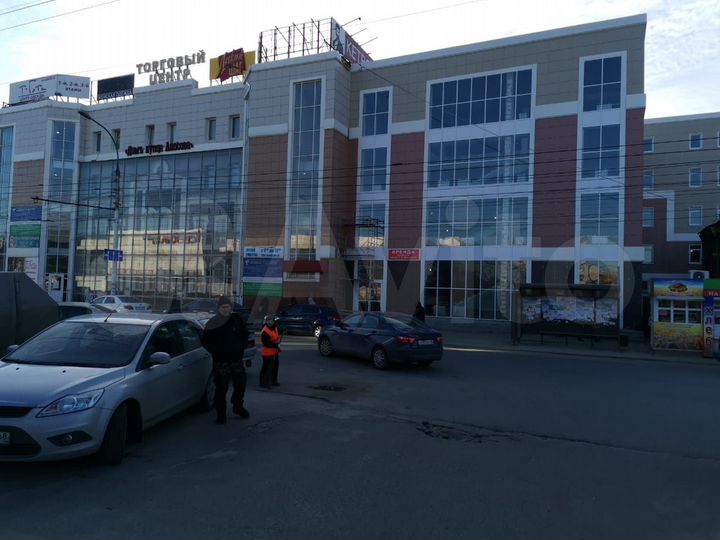 Помещение свободного назначения, 857 м²